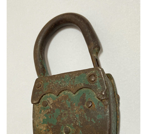 Cadeado Antigo Em Metal Med. 11,5 X 7,5cm
