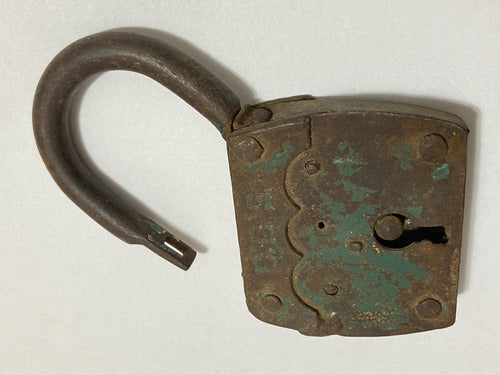 Cadeado Antigo Em Metal Med. 11,5 X 7,5cm