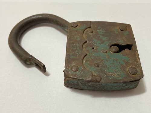 Cadeado Antigo Em Metal Med. 11,5 X 7,5cm