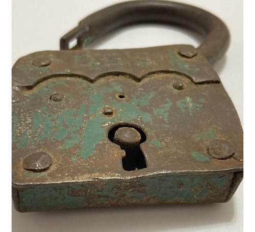 Cadeado Antigo Em Metal Med. 11,5 X 7,5cm