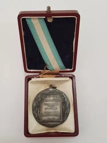 Medalha Antiga 1941 - Clodomiro Pereira Da Silva