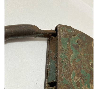 Cadeado Antigo Em Metal Med. 11,5 X  7,5cm